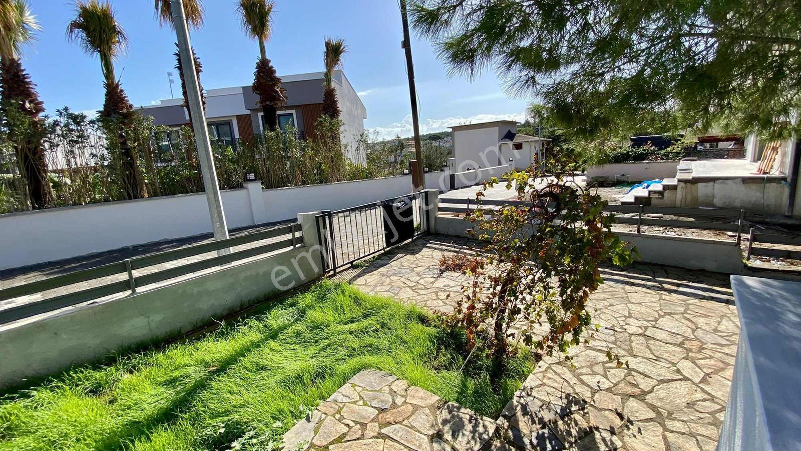 Ayvalık Sahilkent Mevkiinde 380m2 Arsa İçinde 4+1 Satılık Villa - Görsel 25