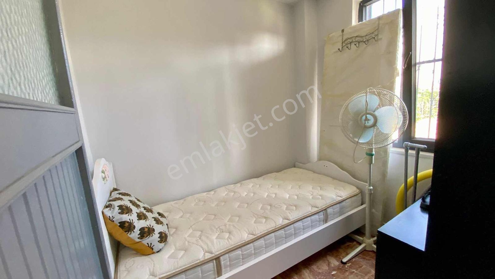 Ayvalık Sahilkent Mevkiinde 380m2 Arsa İçinde 4+1 Satılık Villa - Görsel 4