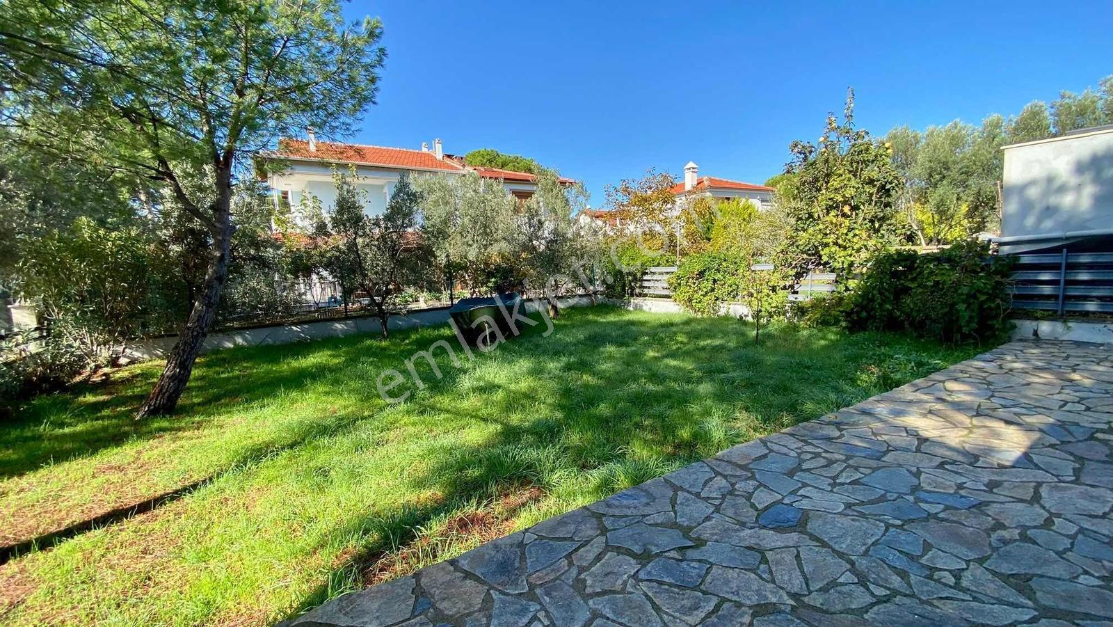 Ayvalık Sahilkent Mevkiinde 380m2 Arsa İçinde 4+1 Satılık Villa - Görsel 32