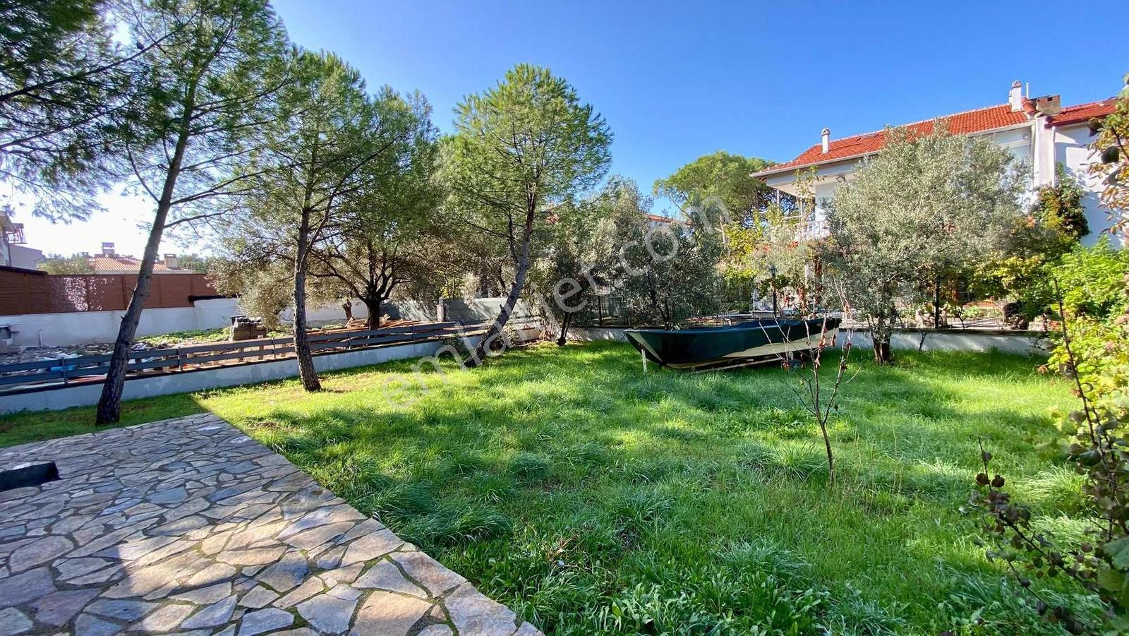 Ayvalık Sahilkent Mevkiinde 380m2 Arsa İçinde 4+1 Satılık Villa - Görsel 20