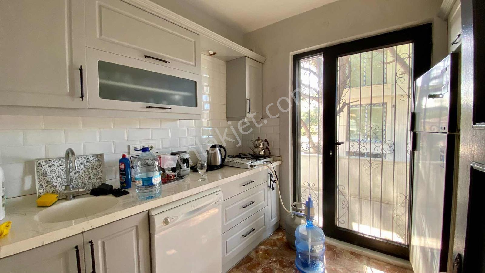 Ayvalık Sahilkent Mevkiinde 380m2 Arsa İçinde 4+1 Satılık Villa - Görsel 10