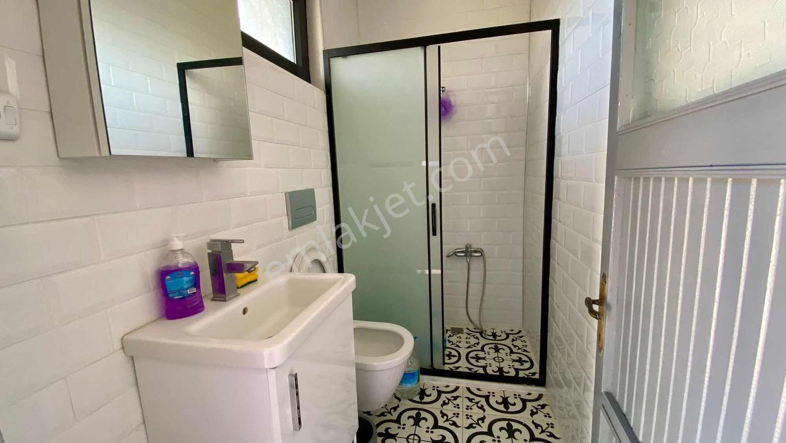 Ayvalık Sahilkent Mevkiinde 380m2 Arsa İçinde 4+1 Satılık Villa - Görsel 3
