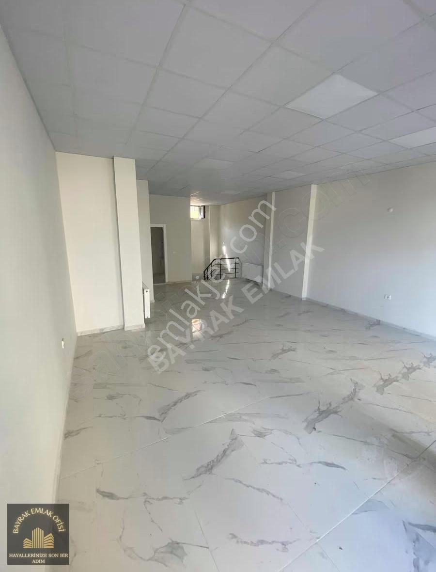 Edemit Merkezde Kiralık Dükkan - Görsel 23