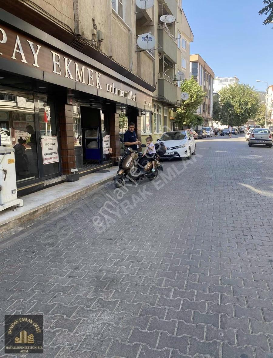 Edemit Merkezde Kiralık Dükkan - Görsel 6