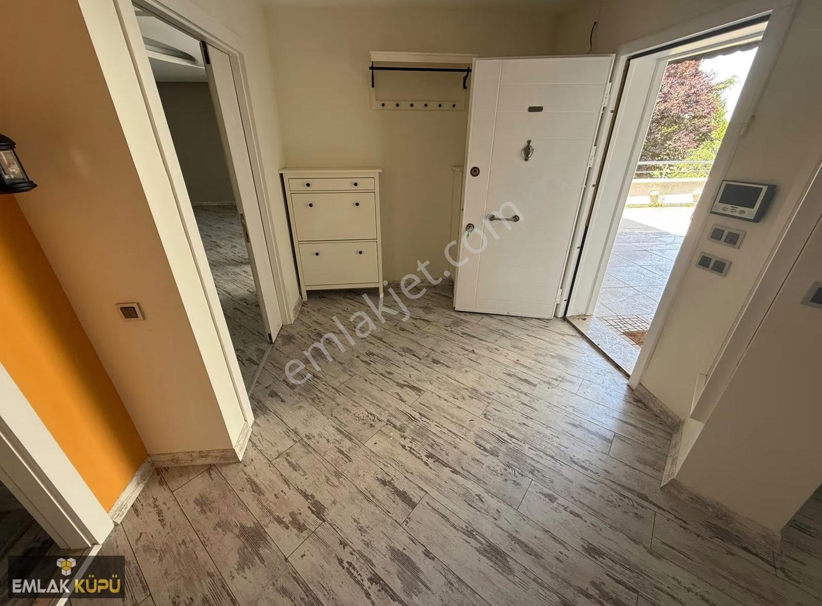 Bağlıcanın Girişinde Mükemmel Konumu İle 4+1 Satılık Villa - Görsel 27