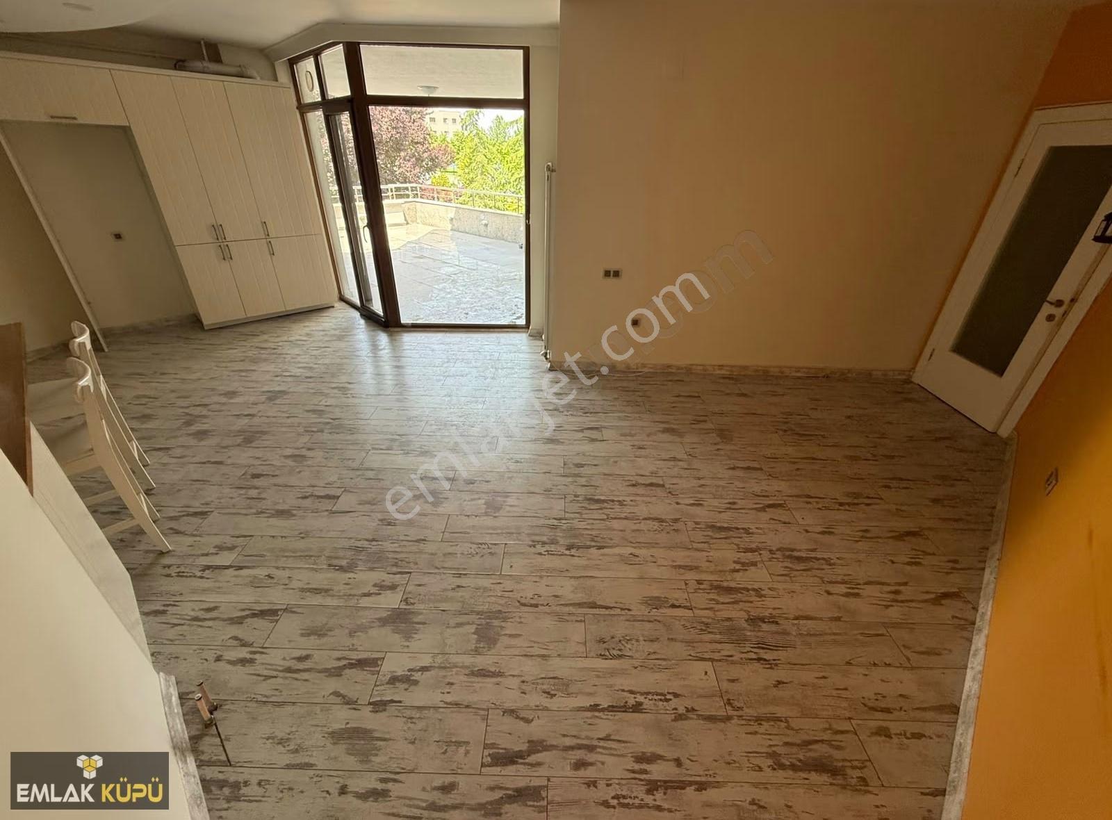 Bağlıcanın Girişinde Mükemmel Konumu İle 4+1 Satılık Villa - Görsel 22