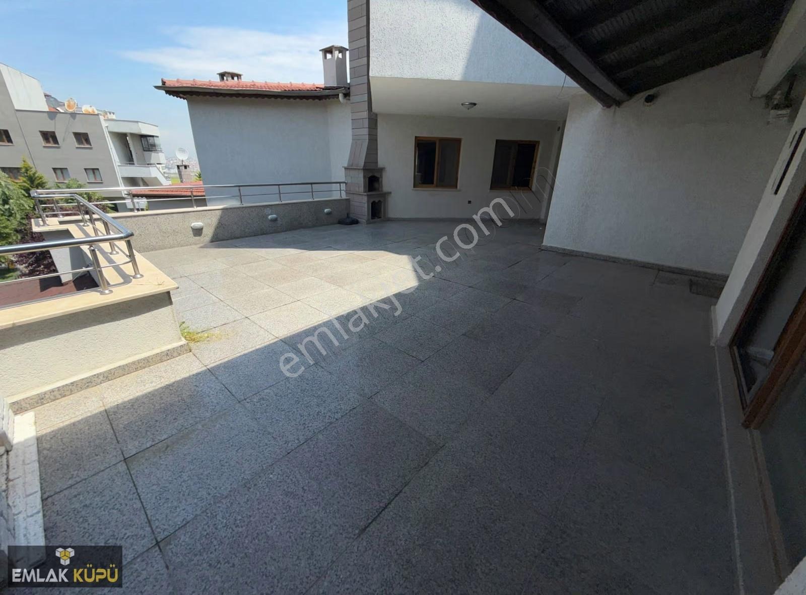 Bağlıcanın Girişinde Mükemmel Konumu İle 4+1 Satılık Villa - Görsel 6