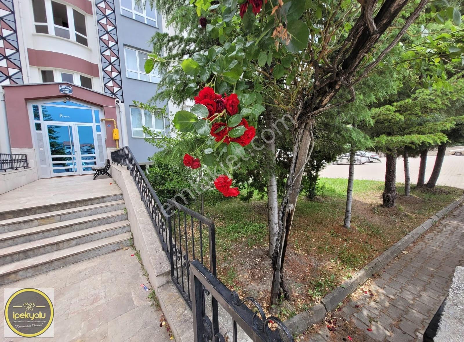 İpekyolu Gayrimenkulden İpekyolu Sitesinde 3+1 Kiralık Daire - Görsel 14