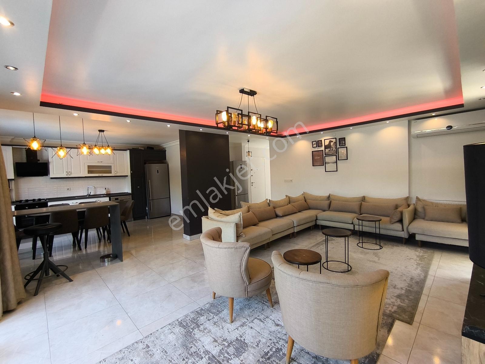 Sapanca Ünlücede Göl Manzaralı Havuzlu Ful Eşyalı 4+1 Villa - Görsel 6