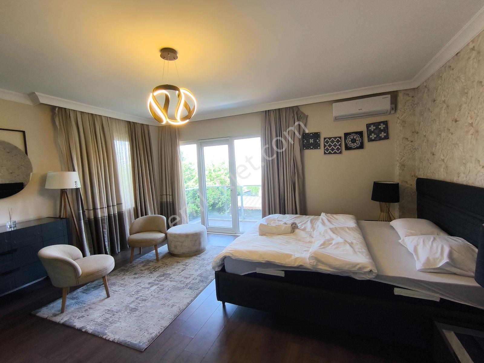 Sapanca Ünlücede Göl Manzaralı Havuzlu Ful Eşyalı 4+1 Villa - Görsel 20