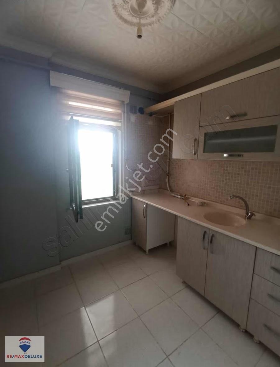 Başiskele Yeşilyurt Mahallesinde Kiralık 2+1 Arakat Daire - Görsel 3