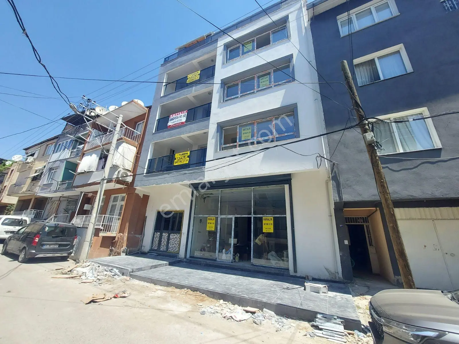 Bayraklı Alpaslan Mah. Her İşe Uygun 270 M2 Kiralık Dükkan !!!