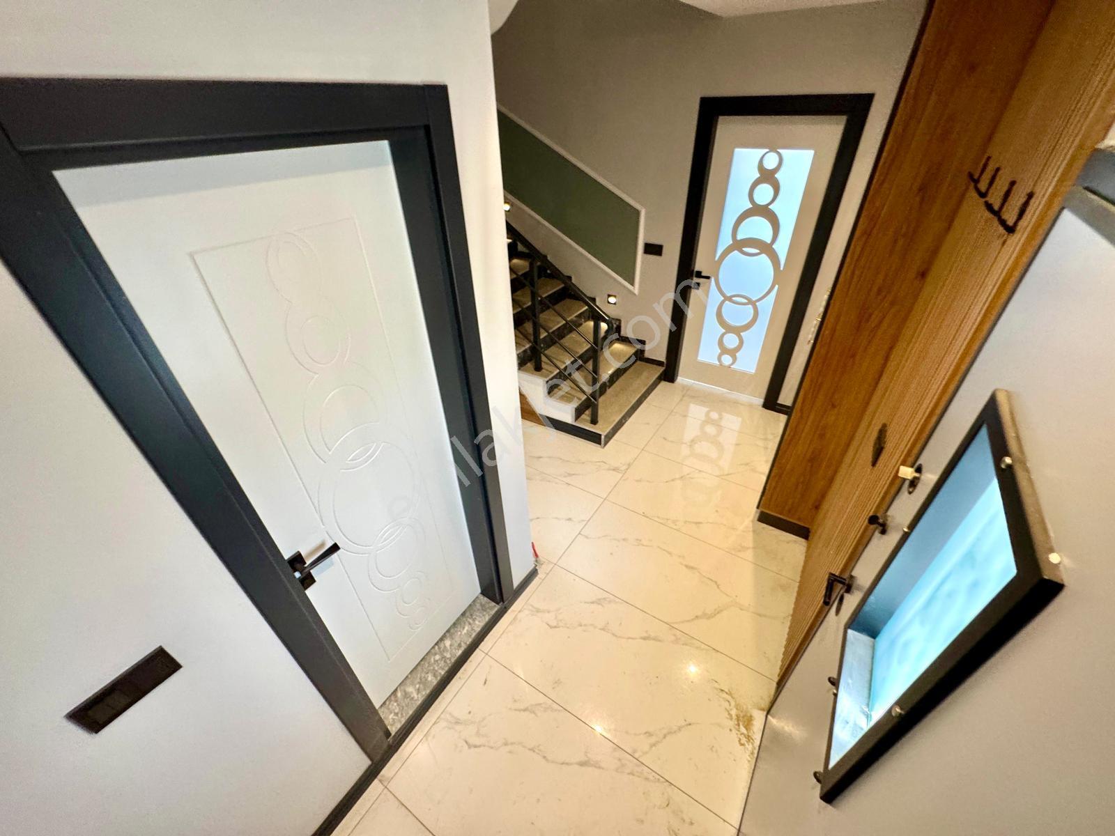🏡 Referans'tan Zeytinli'de Doğa Manzaralı Ön Cephe Modern Tasarımlı 4+1 Villa - Görsel 7
