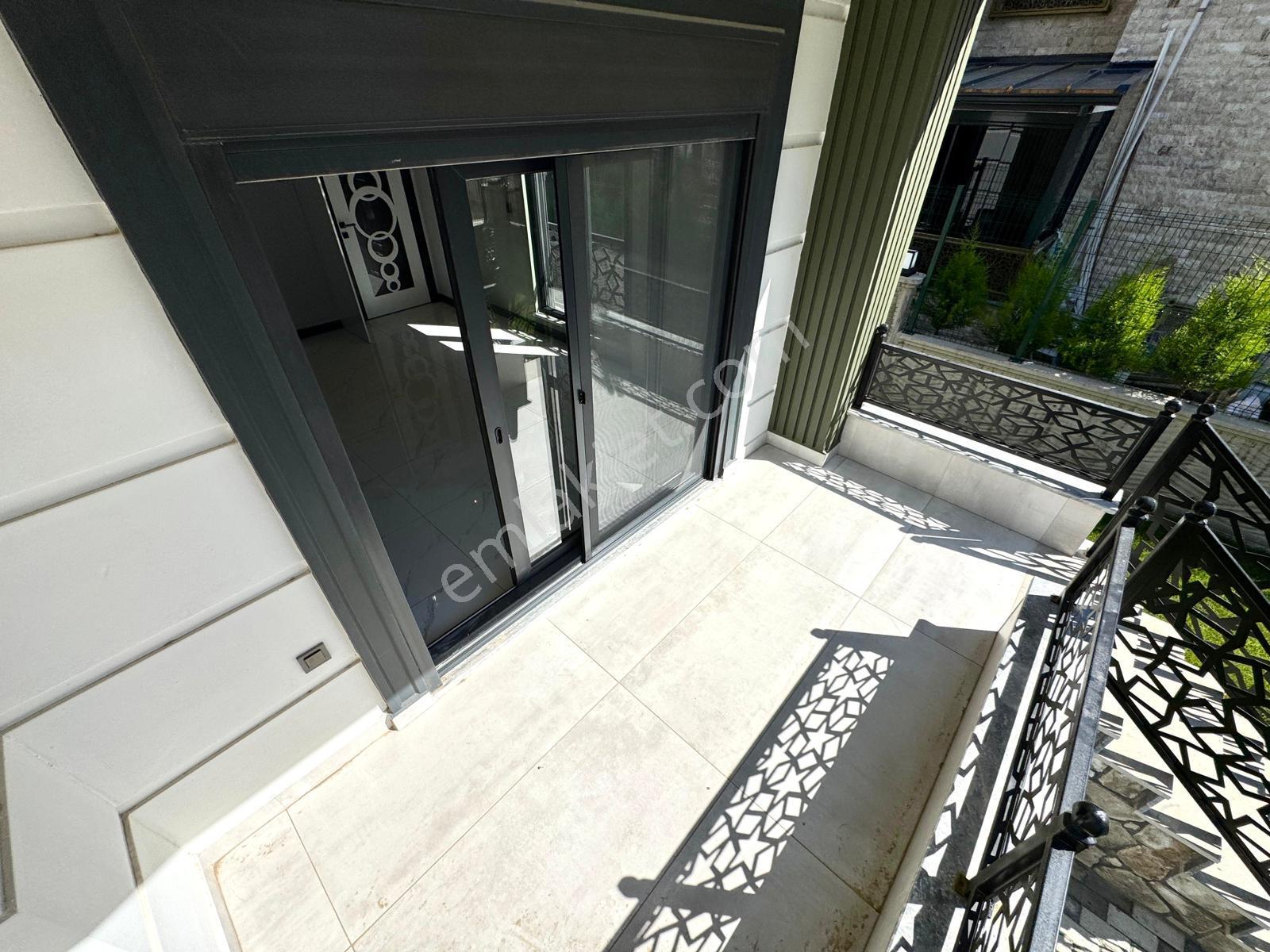 🏡 Referans'tan Zeytinli'de Doğa Manzaralı Ön Cephe Modern Tasarımlı 4+1 Villa - Görsel 11