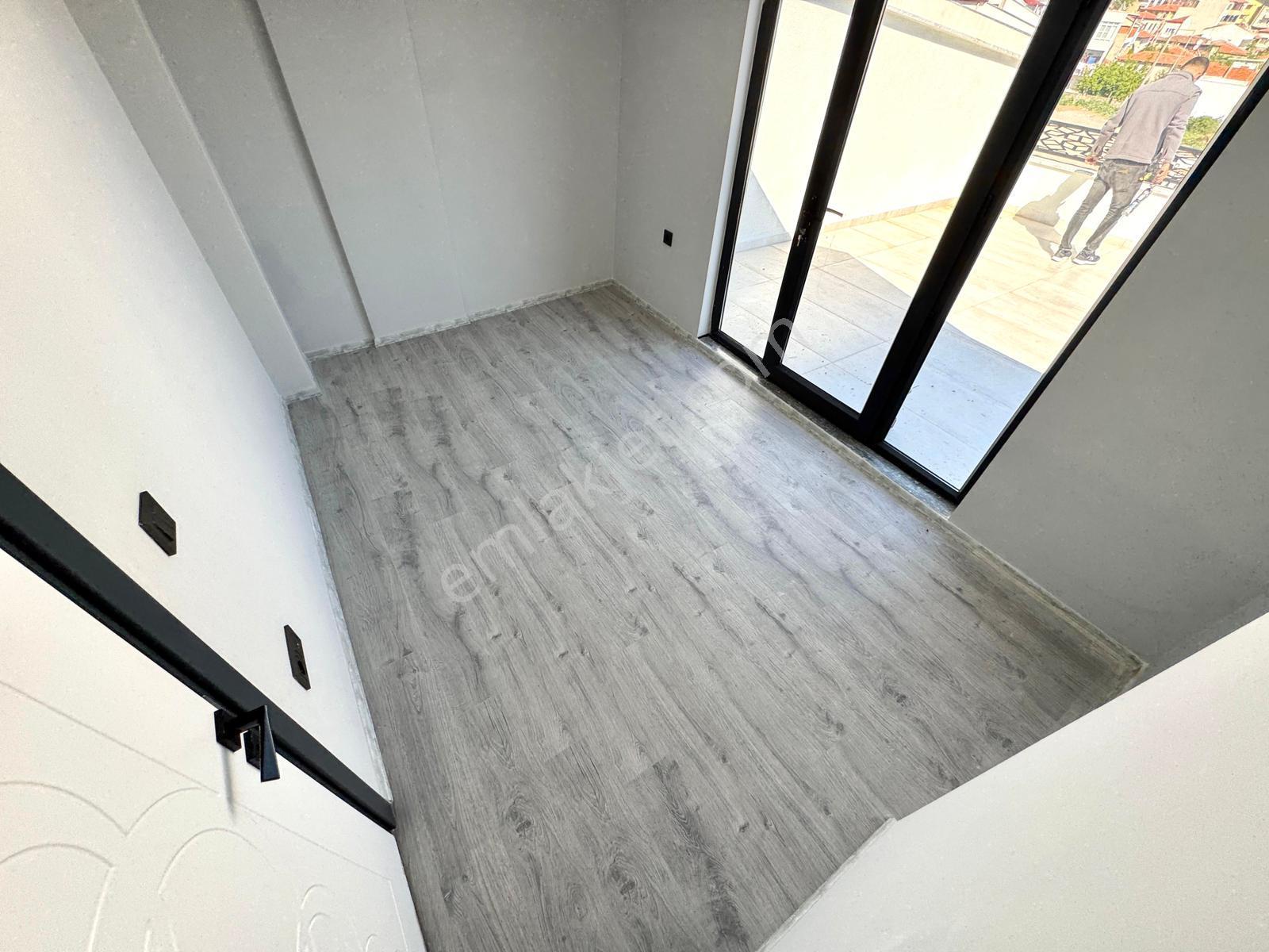 🏡 Referans'tan Zeytinli'de Doğa Manzaralı Ön Cephe Modern Tasarımlı 4+1 Villa - Görsel 29