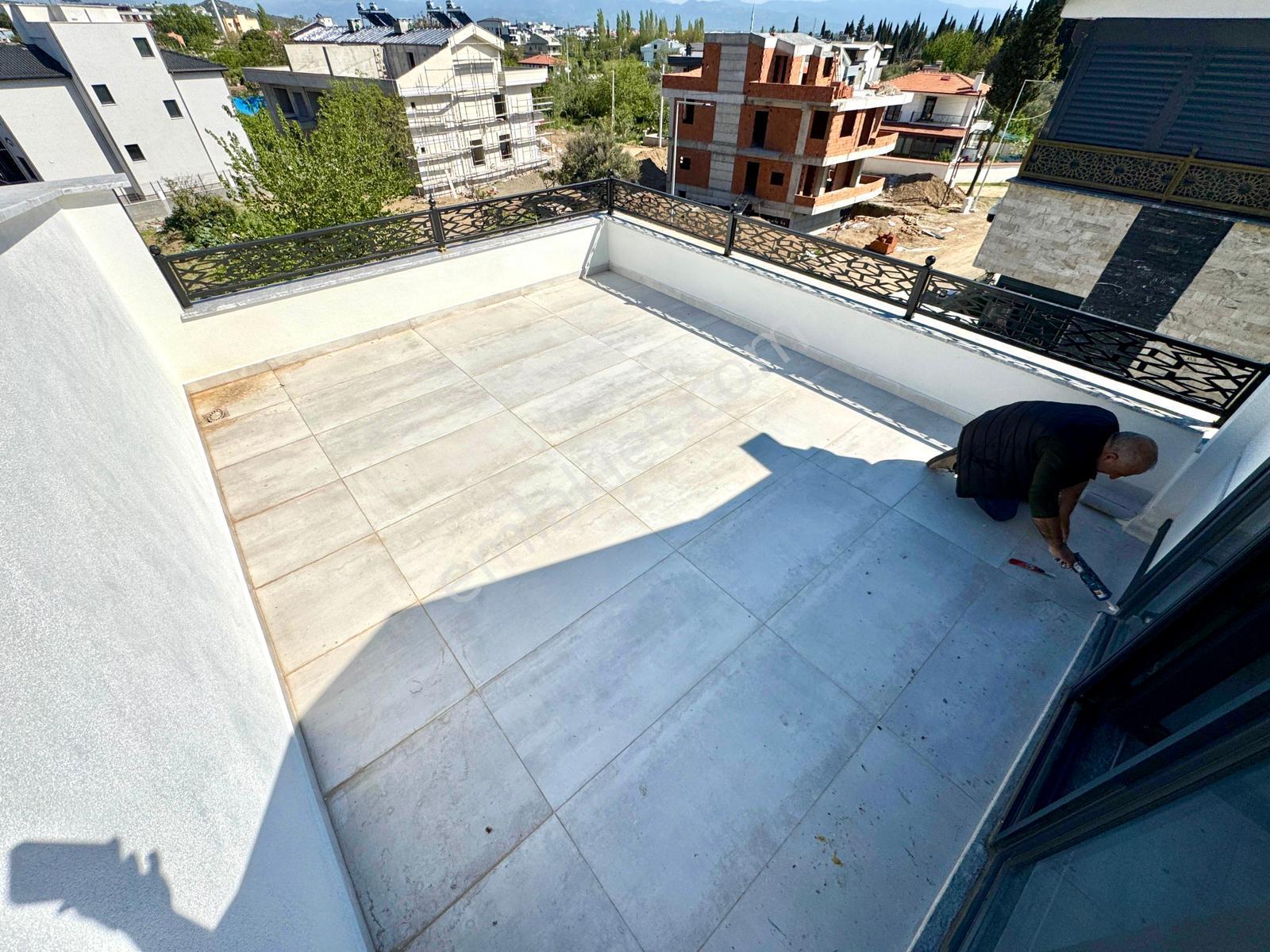 🏡 Referans'tan Zeytinli'de Doğa Manzaralı Ön Cephe Modern Tasarımlı 4+1 Villa - Görsel 10