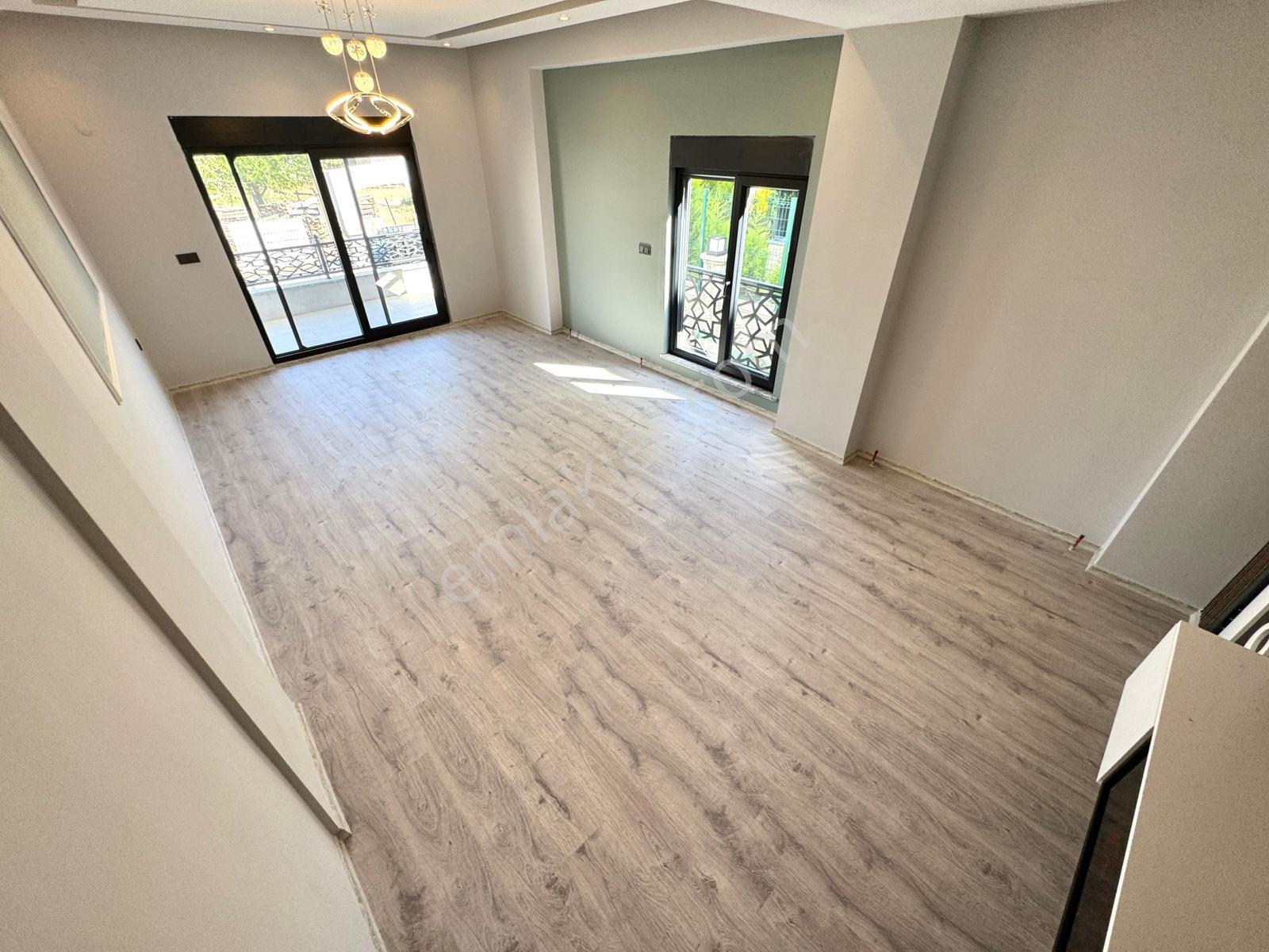 🏡 Referans'tan Zeytinli'de Doğa Manzaralı Ön Cephe Modern Tasarımlı 4+1 Villa - Görsel 19