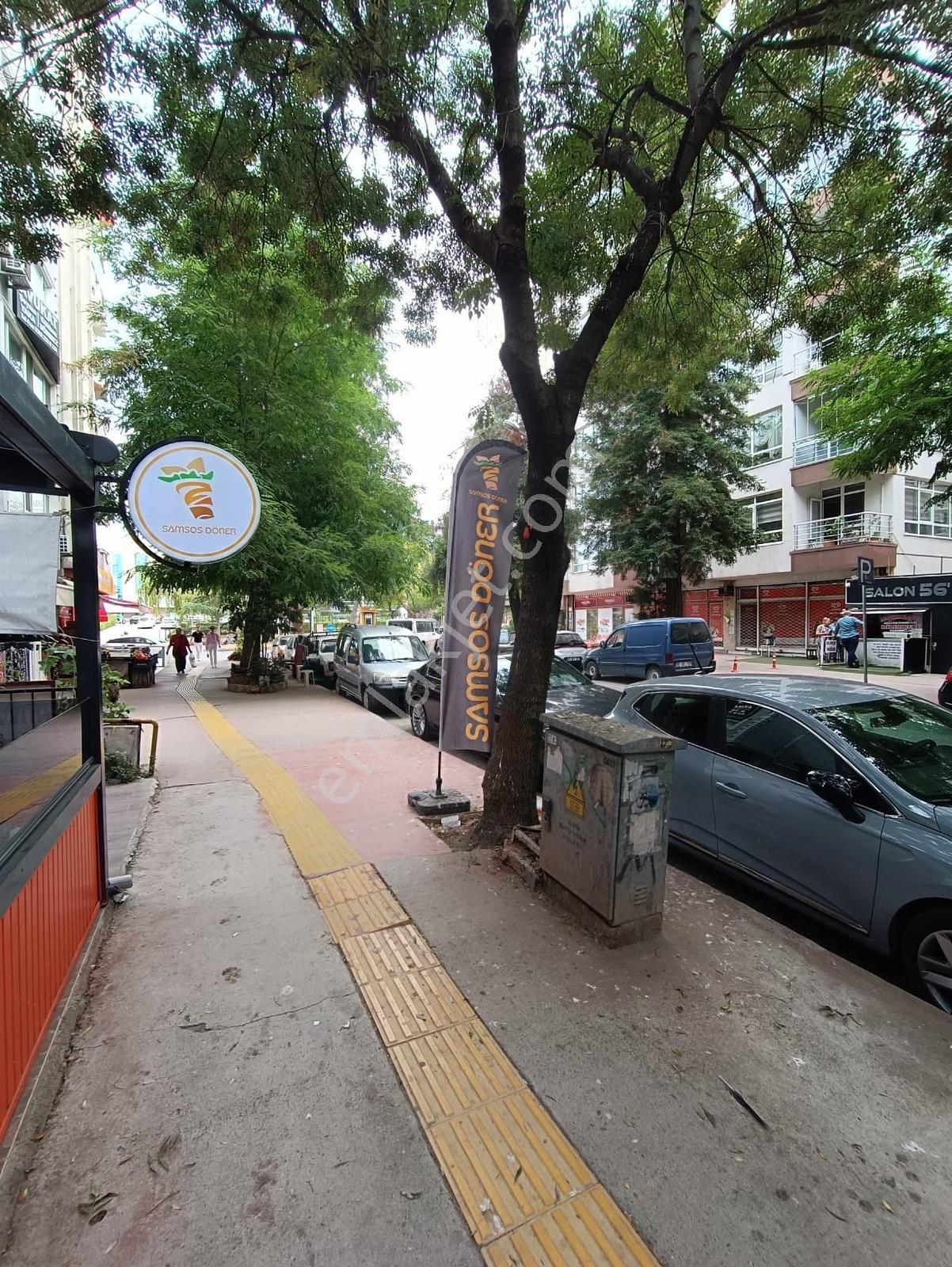 Saadet Caddesi'nde Kiracılı Satılık Dükkan - Görsel 5