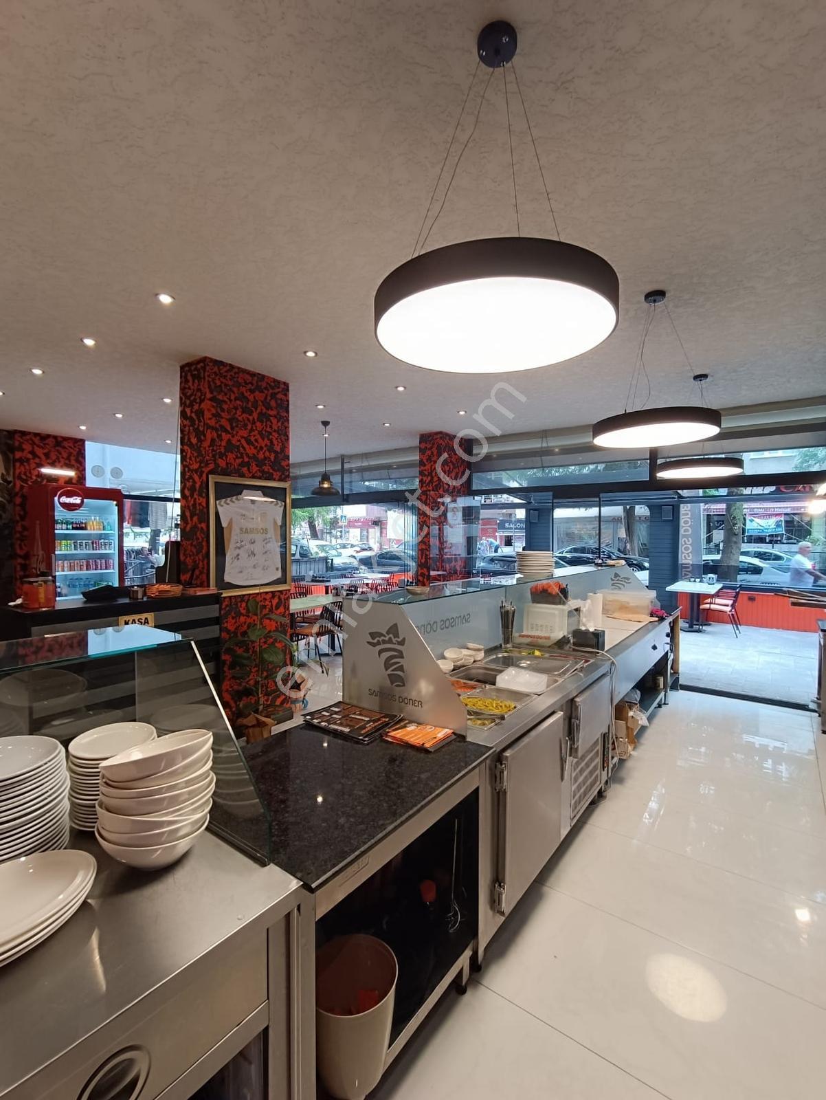 Saadet Caddesi'nde Kiracılı Satılık Dükkan - Görsel 18