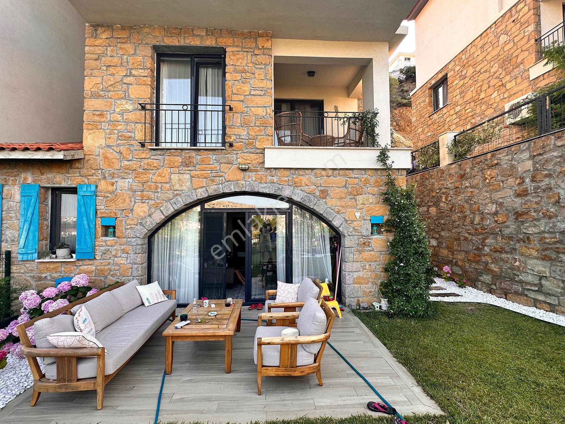 Sahibinden Gökçeada Pera Loft Sitesinde Bahçeli 3+1 Dubleks - Görsel 17