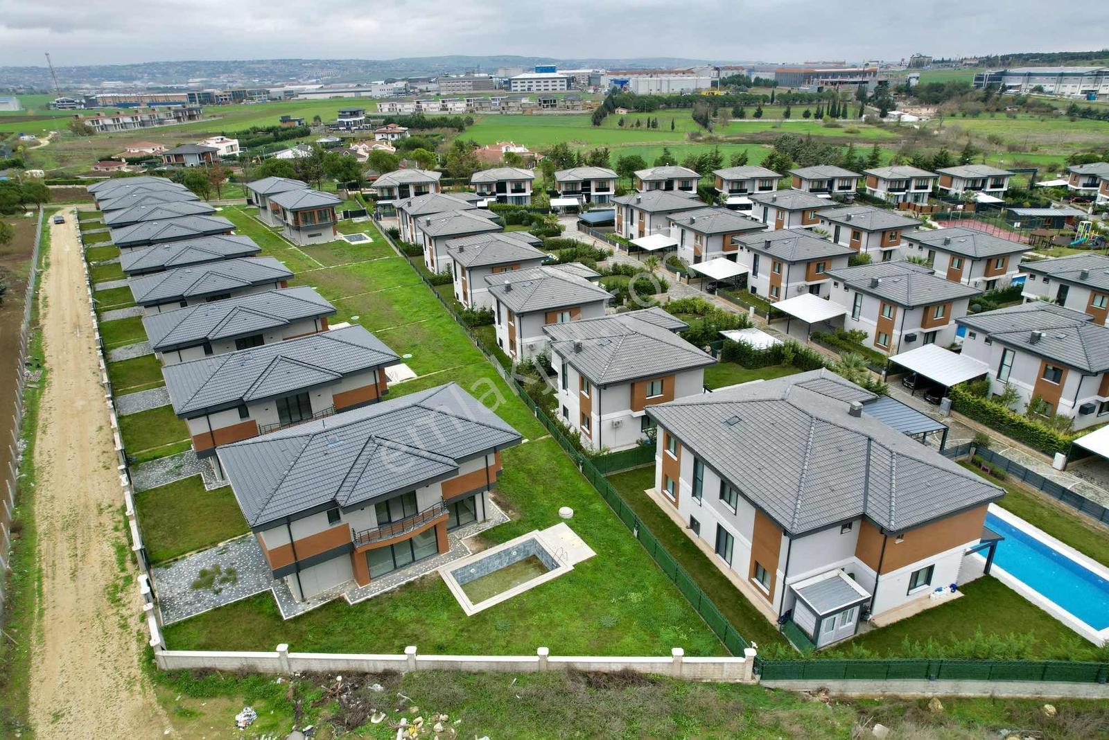 [kassel Yapı]iskanlı-580m2 Bahçe-sauna-havuz-köşe Müstakil Villa - Görsel 33