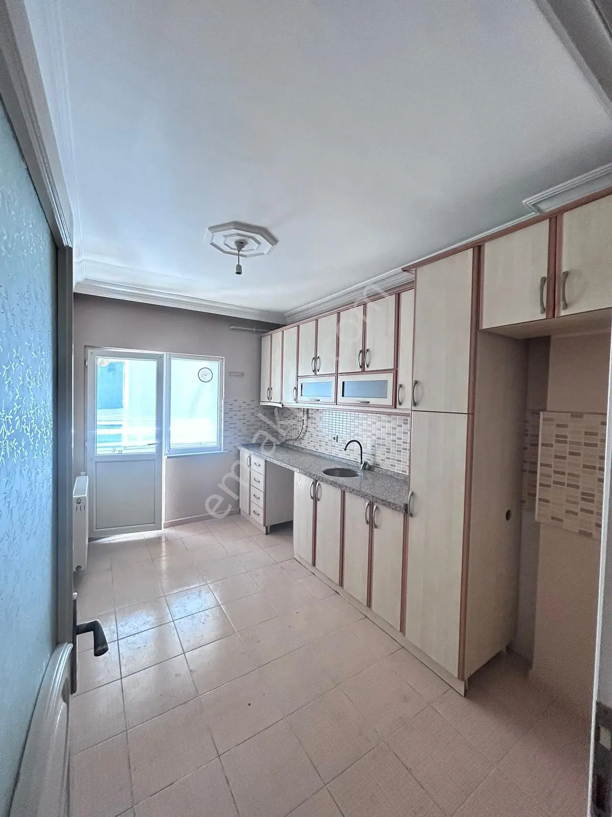 Reşadiye Mahallesi Asken Cad 3+1 Kapalı Otoparklı Fırsat Daire