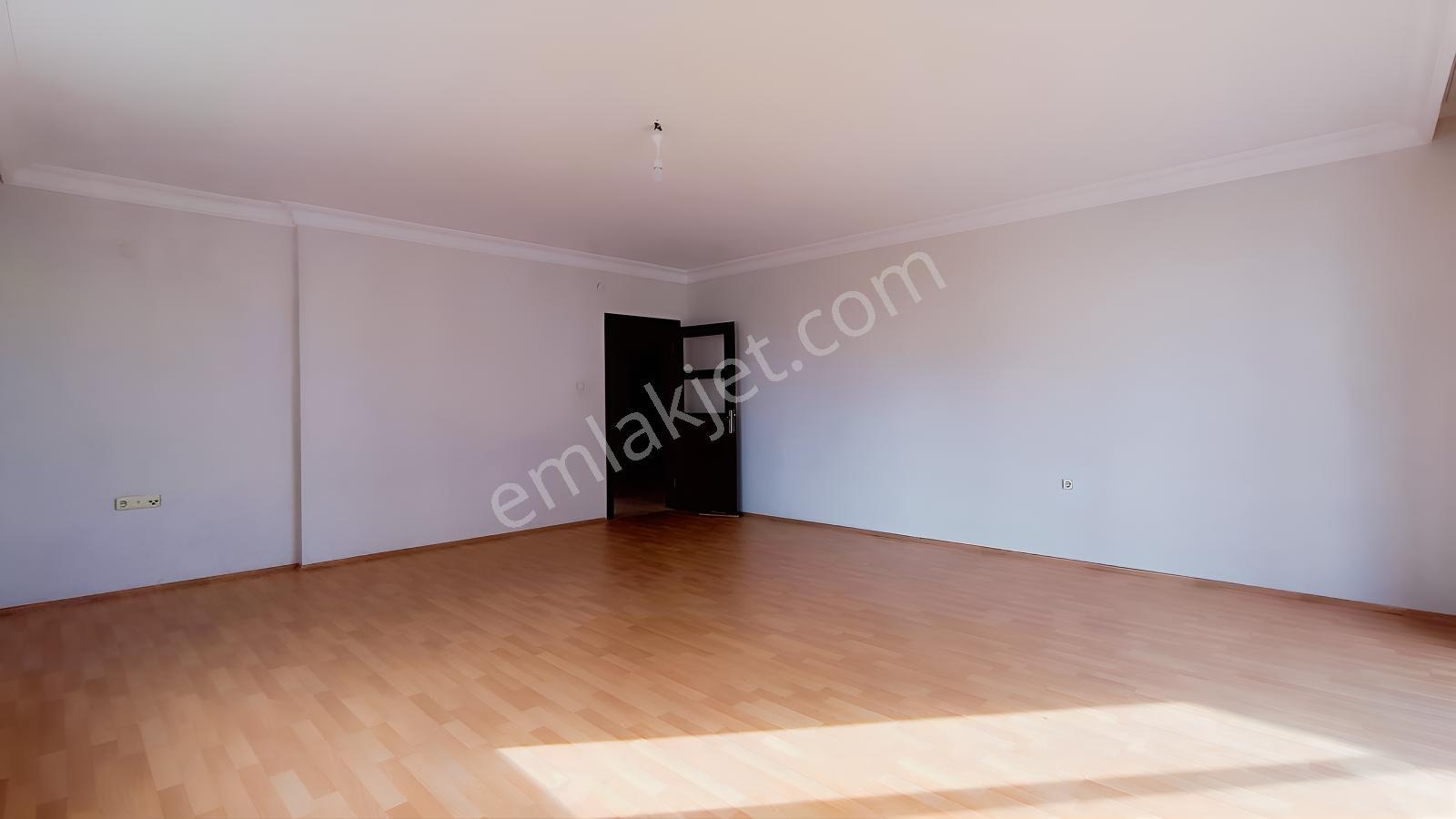 Mevlana Nişantaşı Caddesi Okular Bölgesinde 4+1 Kiralık Daire - Görsel 14