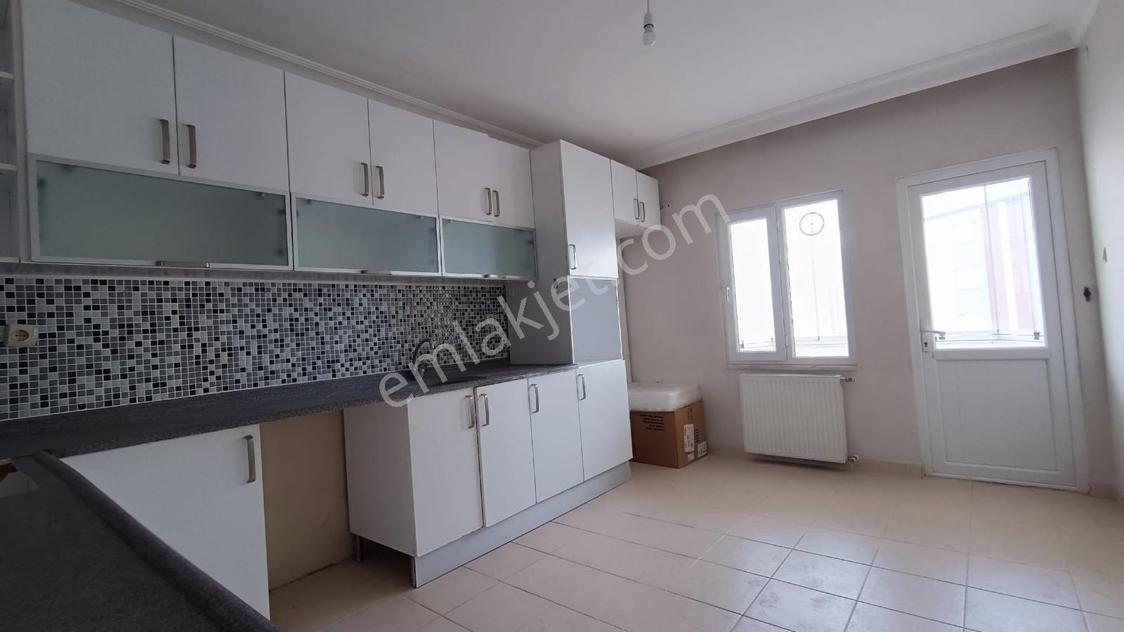 Mevlana Nişantaşı Caddesi Okular Bölgesinde 4+1 Kiralık Daire - Görsel 19