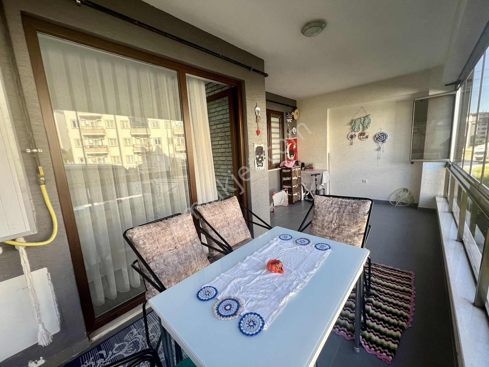 Dumlupınar Mh.ütopya Sitesi 4+1 Ara Kat Daire - Görsel 24