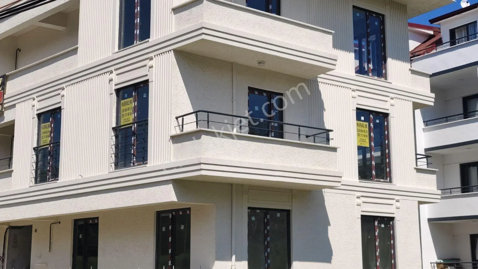 Tarcanlar'dan Kiralık Basiskele Barbaros Mah 2+1 Arakat Daire