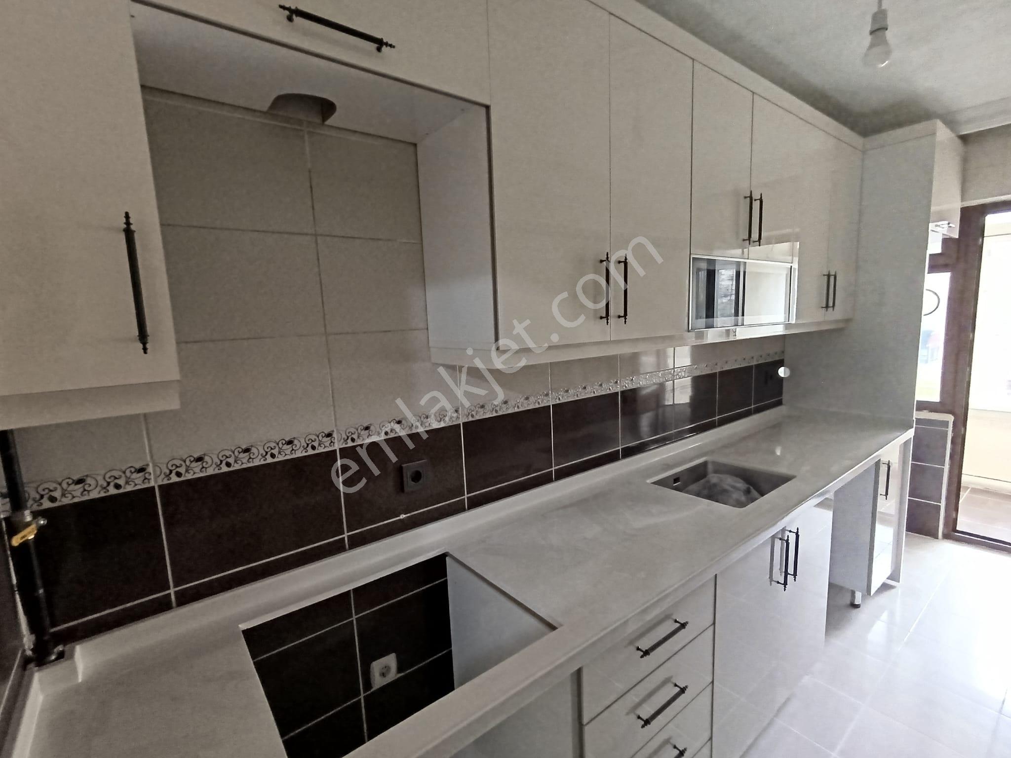 Sahibinden Kök Tapu 4 Oda + 1 Çamaşır Odası Şehir Merkezinde - Görsel 6
