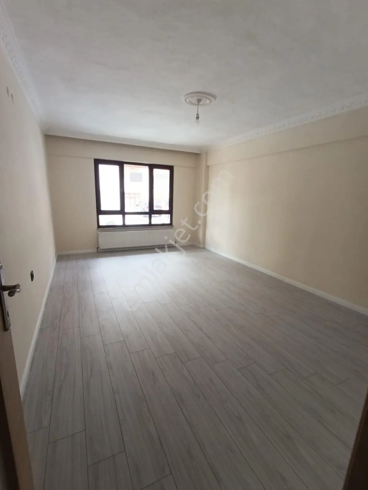 Sahibinden Kök Tapu 4 Oda + 1 Çamaşır Odası Şehir Merkezinde - Görsel 2