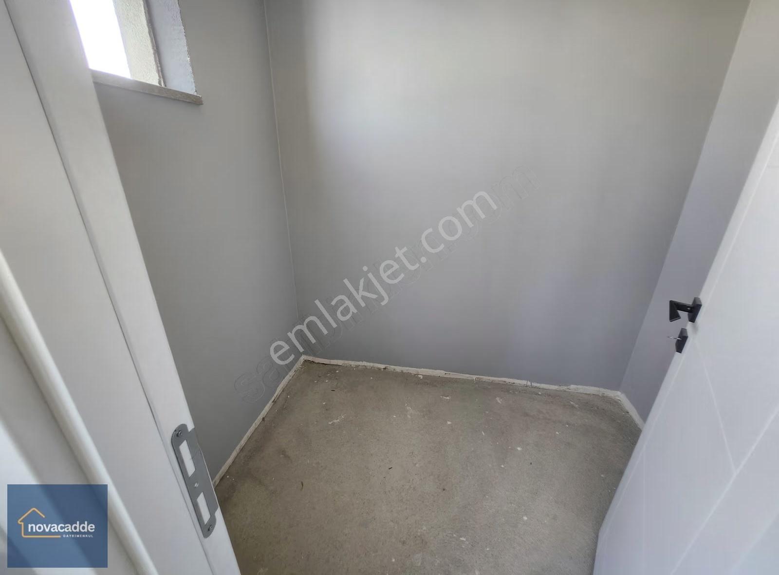 Suadiye'de Sıfır Binada Balkonlu Ebeveyn Banyolu 3+1 Daire - Görsel 21