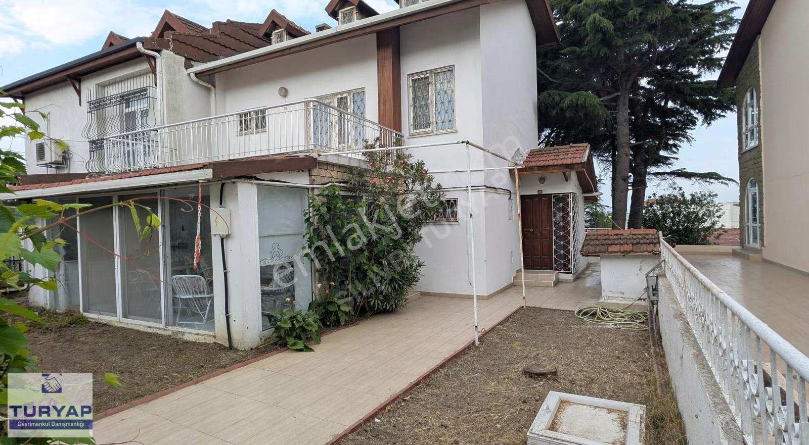 Turyap'tan Silivri'de Denize Sıfır Sitede Eşyalı 4+1 Villa - Görsel 32