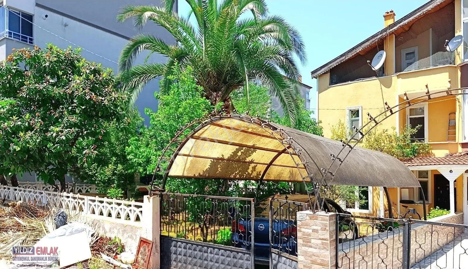 Mevlana Mahallesinde Dere Yapı Triplex Villalarında 250 M2 Arsası İçinde 100 M2 Müstakil Bina