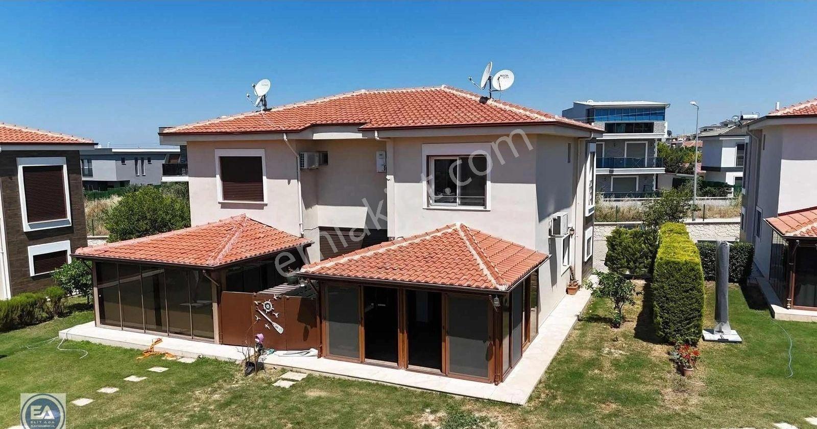 Soğucak Havuzlu Site İçerisinde 3+1 Geniş Villa - Görsel 11
