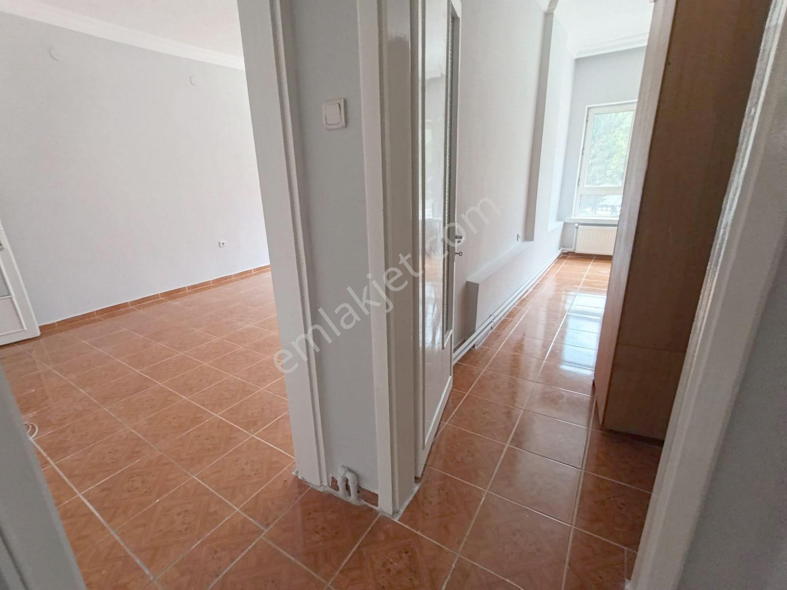 Etlik Şehir Hastanesi Ve Gata Yakını Aşağı Eğlencede 1.katta 3+1 Kiralık Boş Daire - Görsel 13