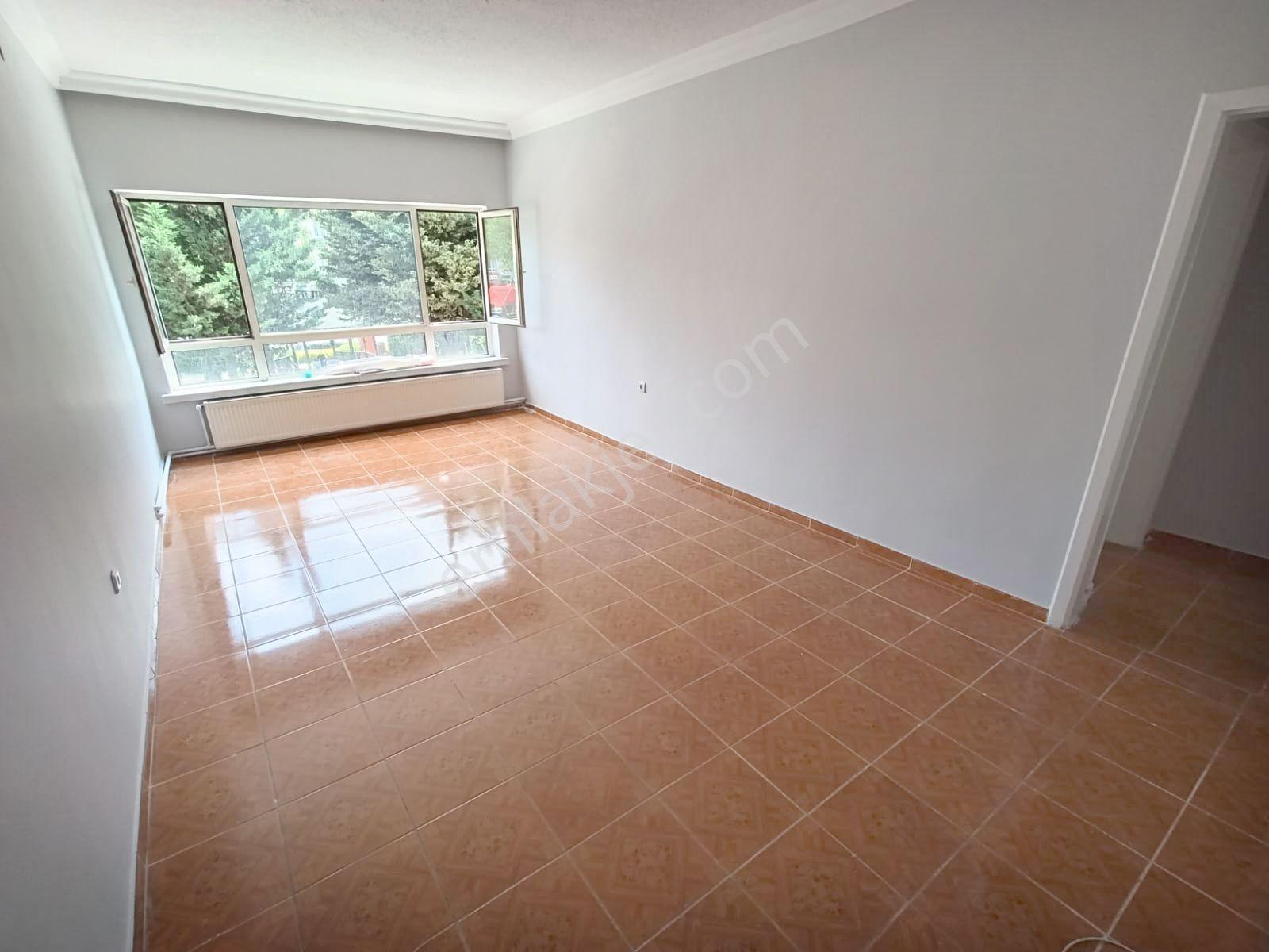 Etlik Şehir Hastanesi Ve Gata Yakını Aşağı Eğlencede 1.katta 3+1 Kiralık Boş Daire - Görsel 2