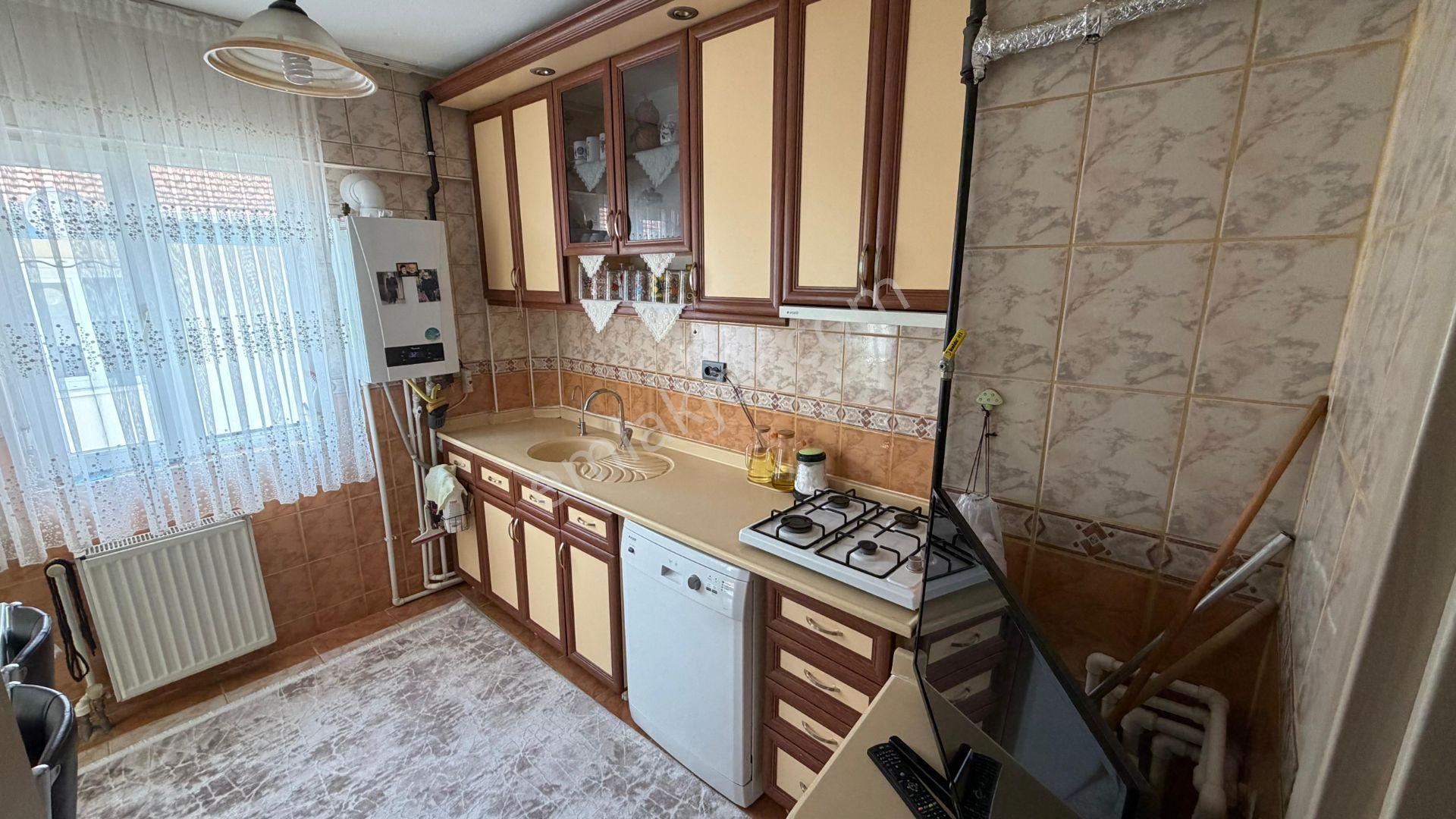 Hayal'den Pınarbaşı Mah'de 3+1 Katta Ön Cephe Çift Balkonlu Masrafsız Satılık Daire - Görsel 3