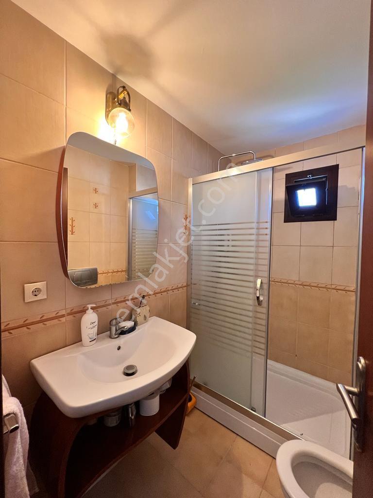 Fiyat Düştü! Sahibinden Türbükünde Merkezi Konumda Nezih Sitede 3+1 Müstakil Villa - Görsel 9