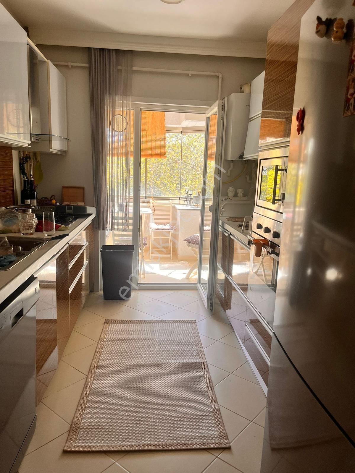 Esentepe Mahallesi'nde Merkezi Konumda Full Yapılı Kiralık Daire - Görsel 6