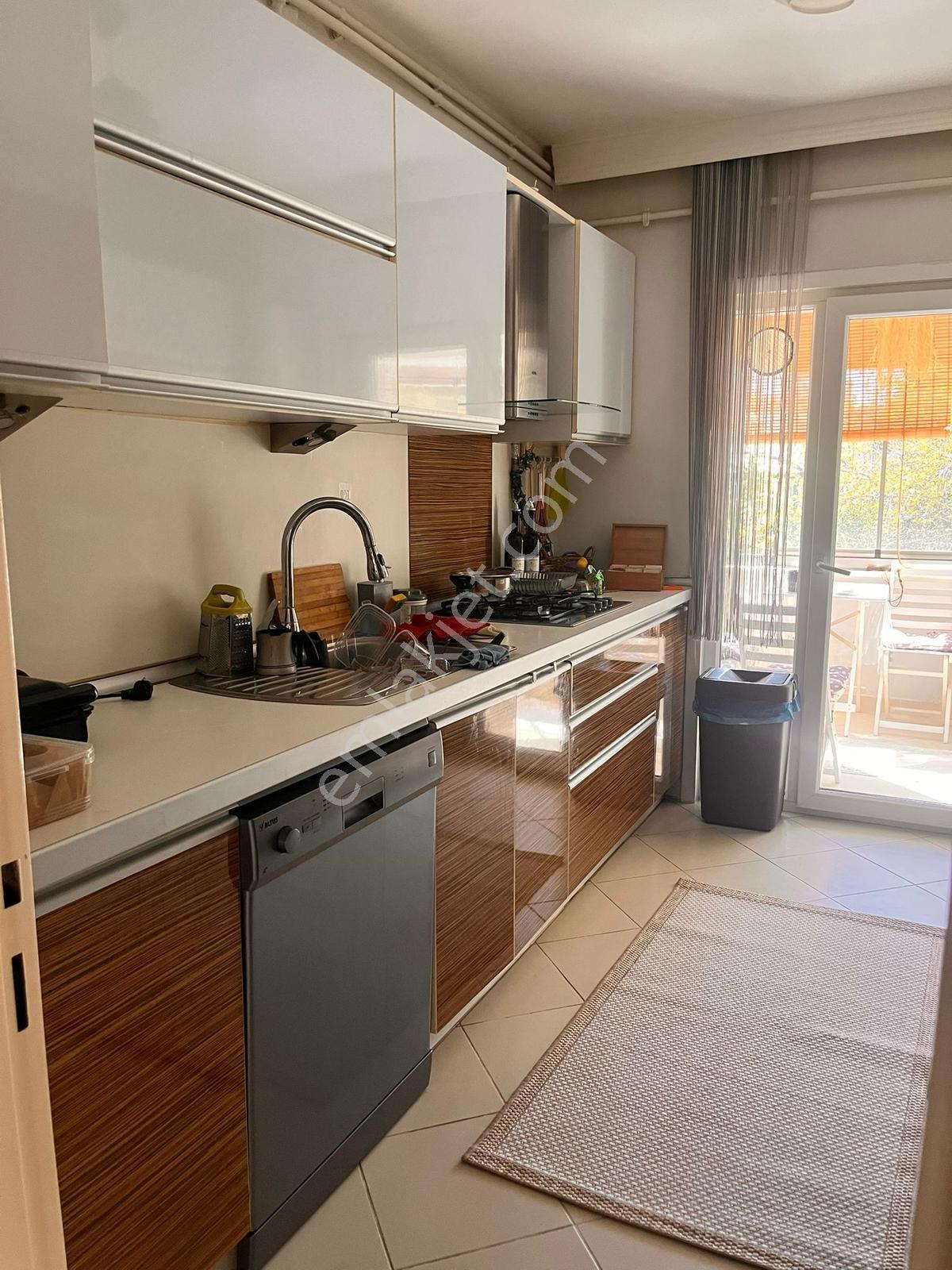 Esentepe Mahallesi'nde Merkezi Konumda Full Yapılı Kiralık Daire - Görsel 20