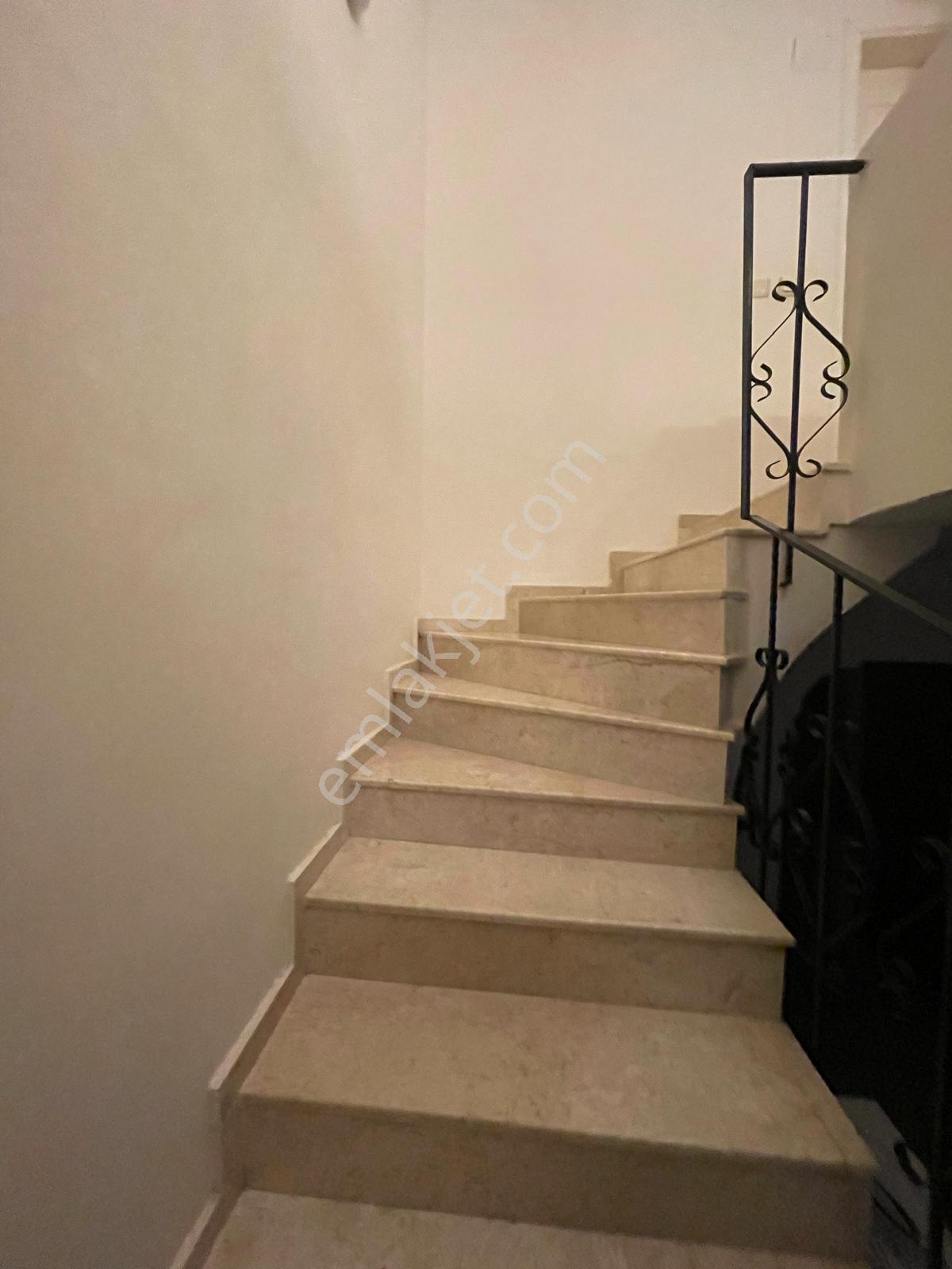 Çeşme Dalyan Marina Yakını Kiralık Sezonluk/aylık Müstakil Havuzlu Villa - Görsel 27