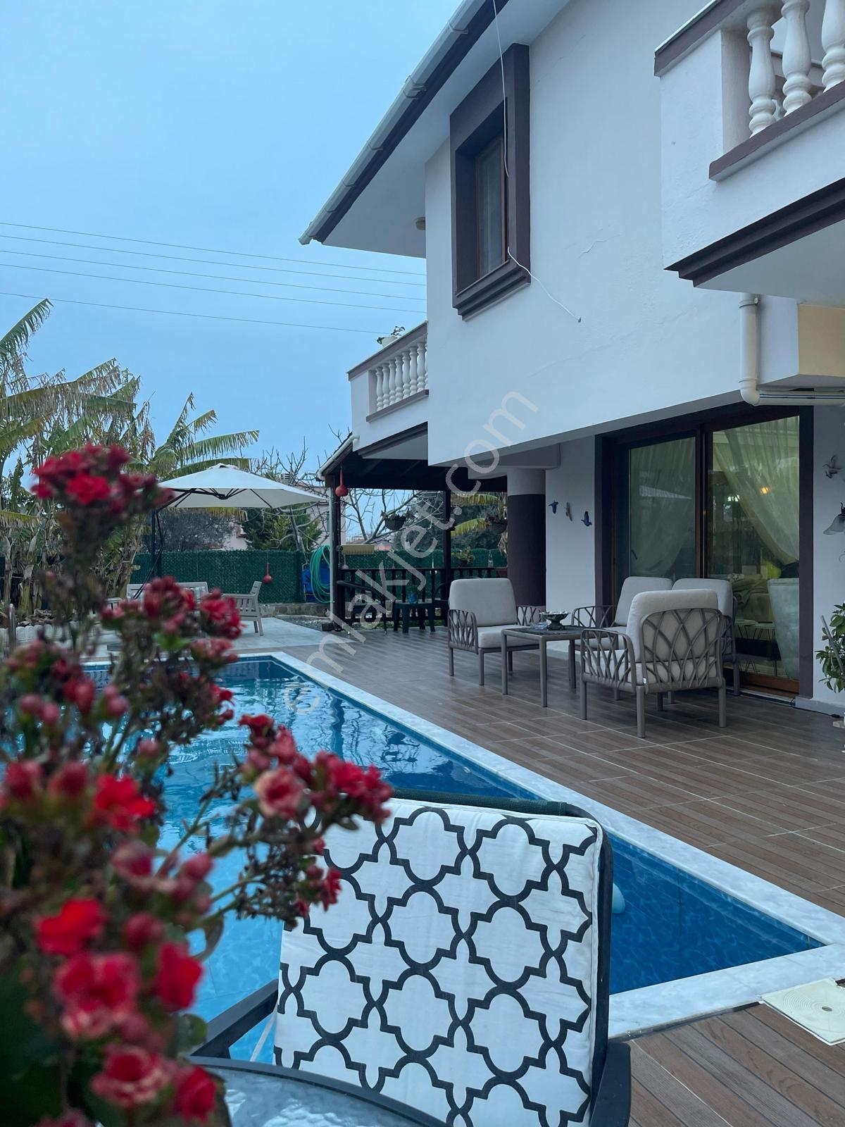 Çeşme Dalyan Marina Yakını Kiralık Sezonluk/aylık Müstakil Havuzlu Villa - Görsel 14