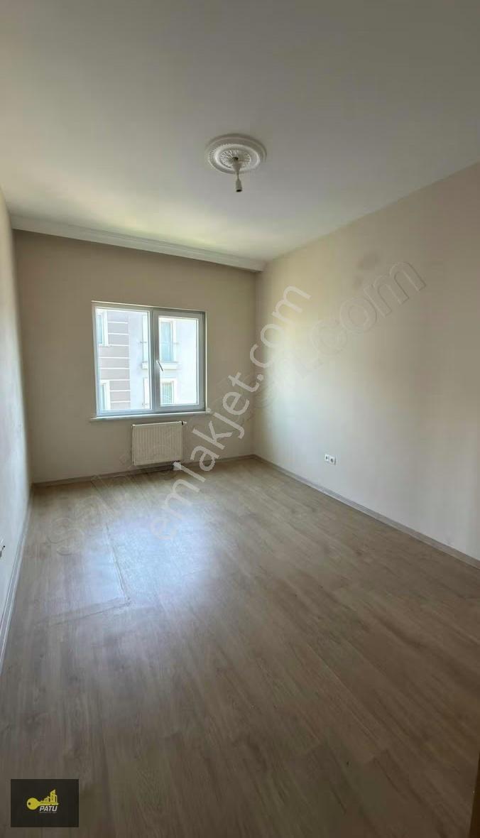 Patu Emlak'tan Erguvankent Sitesinde Kiralık 3+1 Ara Kat Daire - Görsel 12