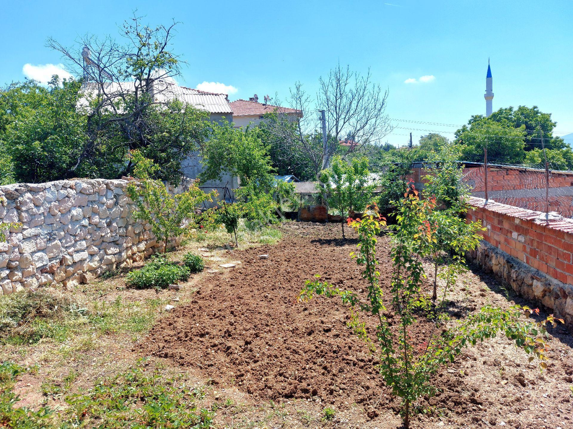 Köy Merkezinde Temiz 3 Katlı - Görsel 16