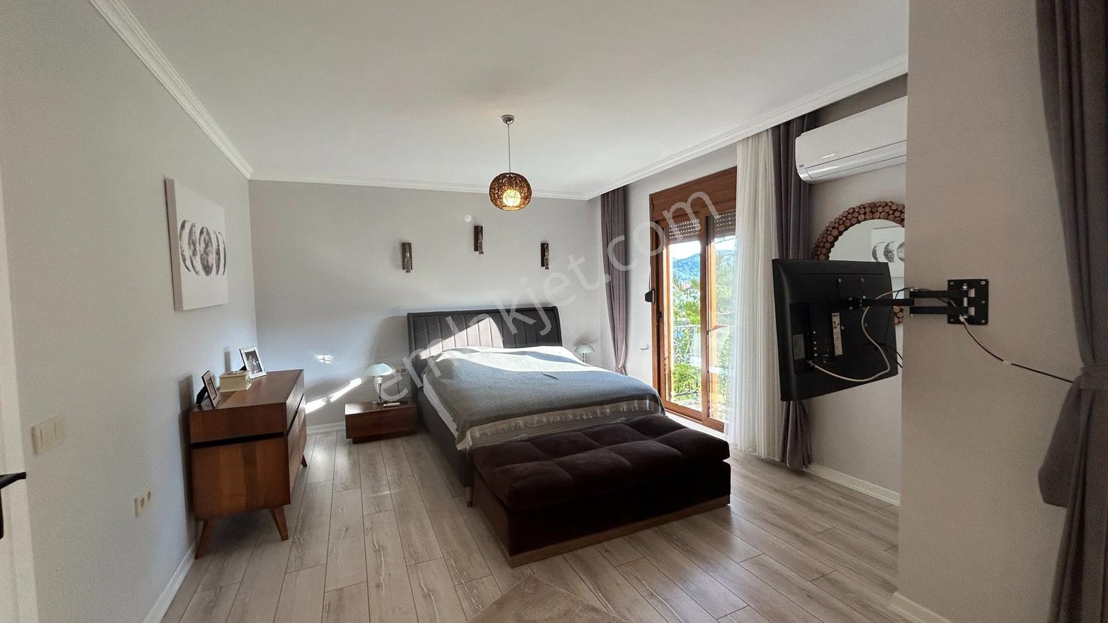 Marmaris Camiavlunda Satılık 5+1 Tribleks Havuzlu Villa - Görsel 16