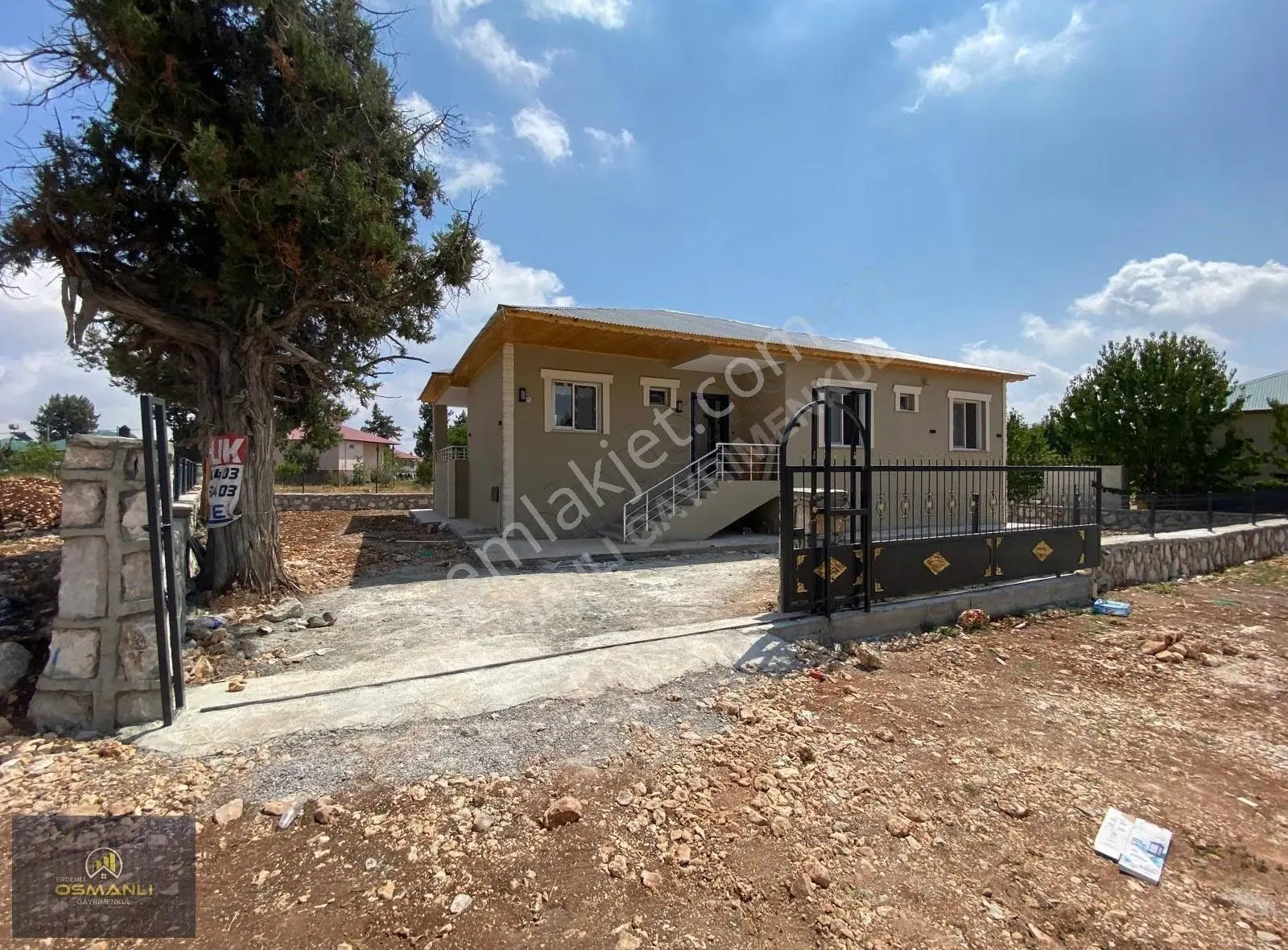 Erdemli Sarıkaya 486 M2 Arsa 3+1 Müstakil Ev Ve Arsası