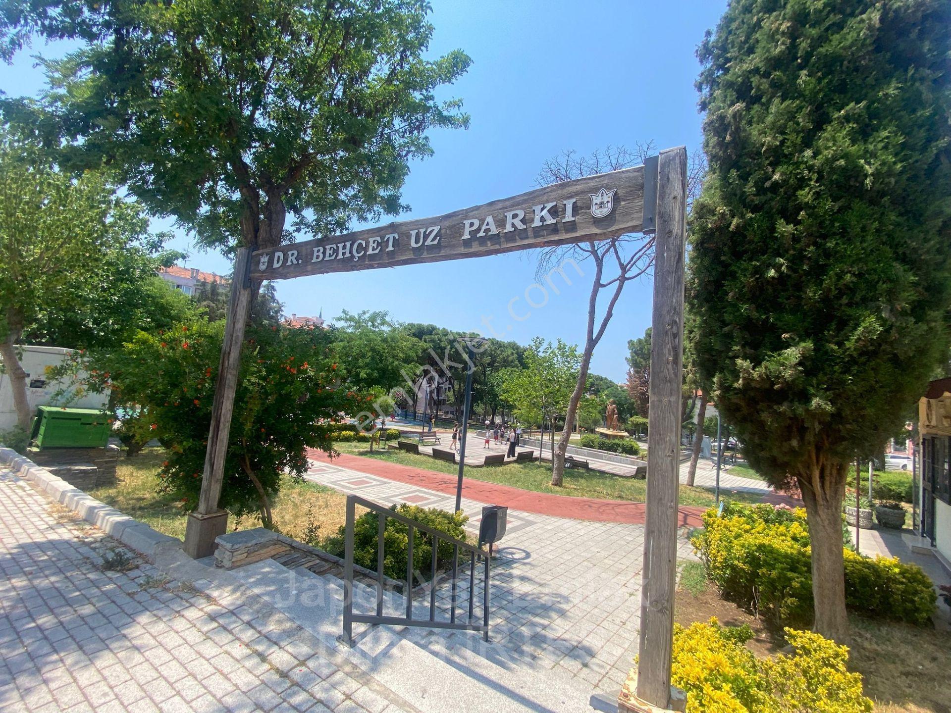 Özel Türk Koleji Yakını, Park Cepheli Ara Kat Satılık Daire