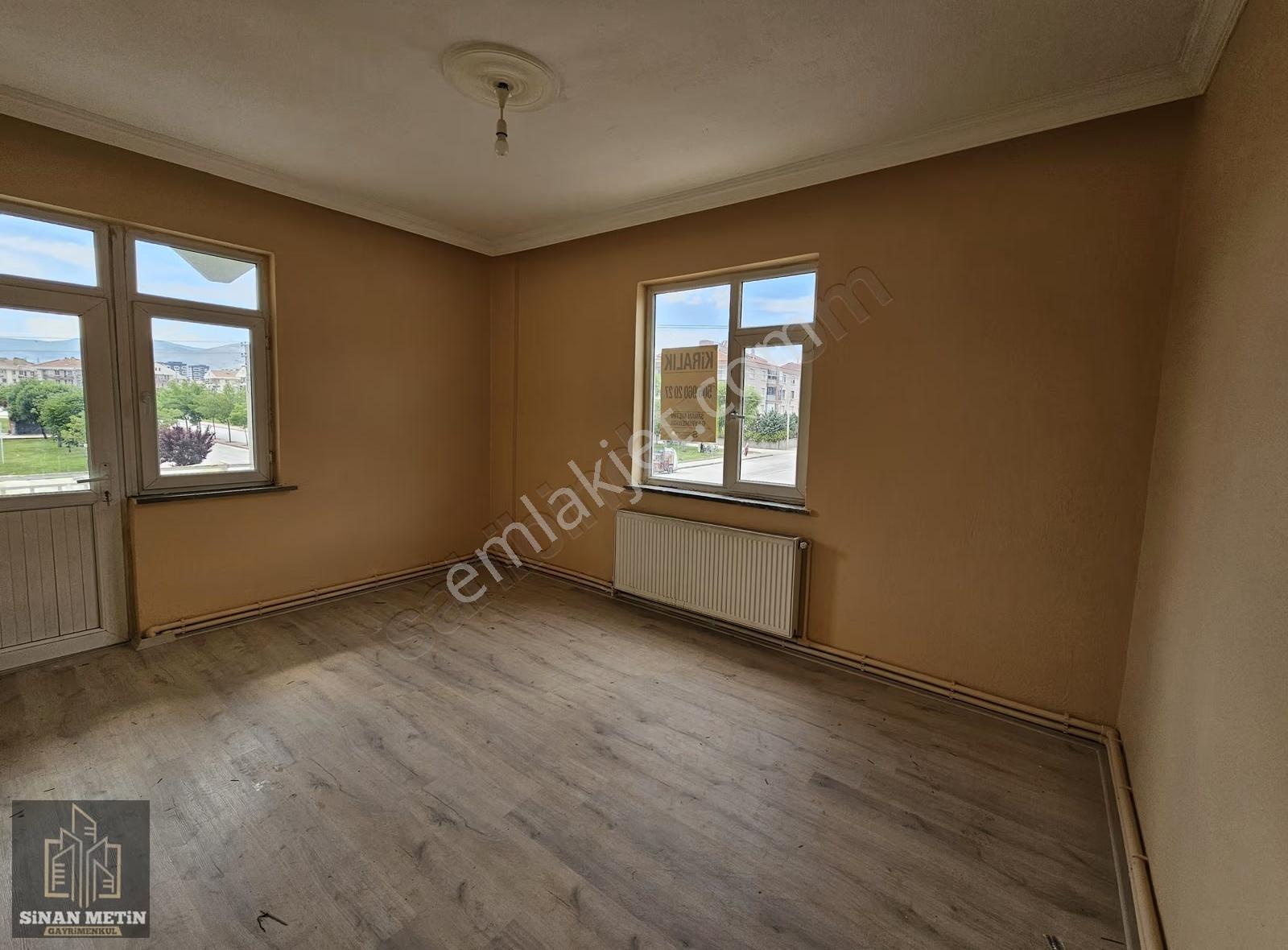 Mta Tramvay Durağı Gherdan Hotel Karşısı Yazırda Kiralık Daire - Görsel 14
